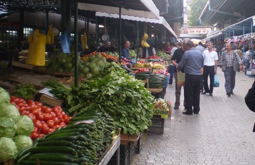 Bien te ardhurat dhe shpenzimet e familjeve: Sa u duhet per te mbijetuar ne 1 muaj